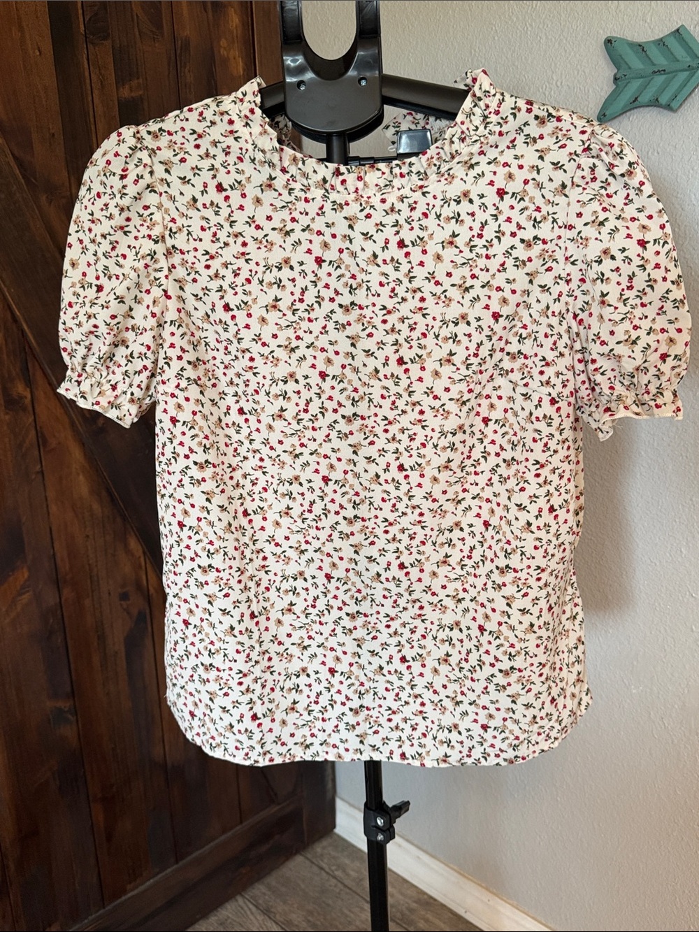 SHEIN Cream Floral Puff-Sleeve Blouse